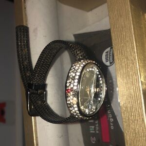 The price is workable, the front glass needs replacing and needs a new battery.